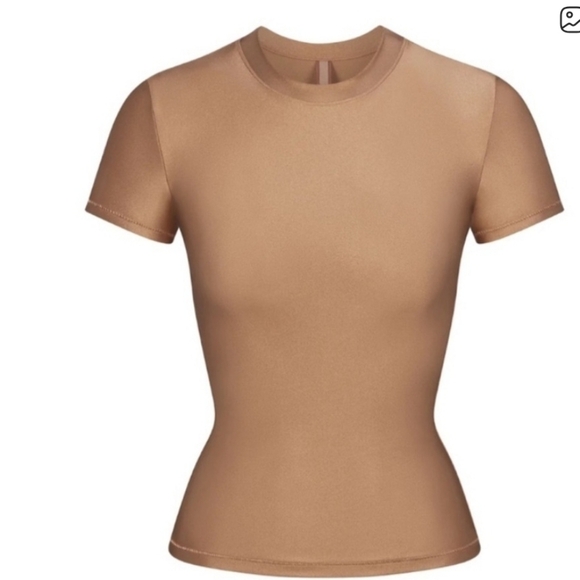 SKIMS Tops - NWT Skims Shine Jersey T-Shirt Size 3x